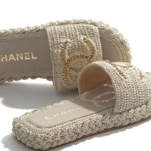 CHANEL BRAND NEW
2021 Raffia Espadrilles Espadrilles size 38